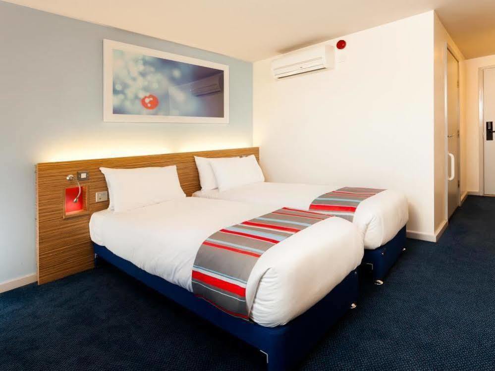 Mercure London Gatwick Airport Horley Zewnętrze zdjęcie